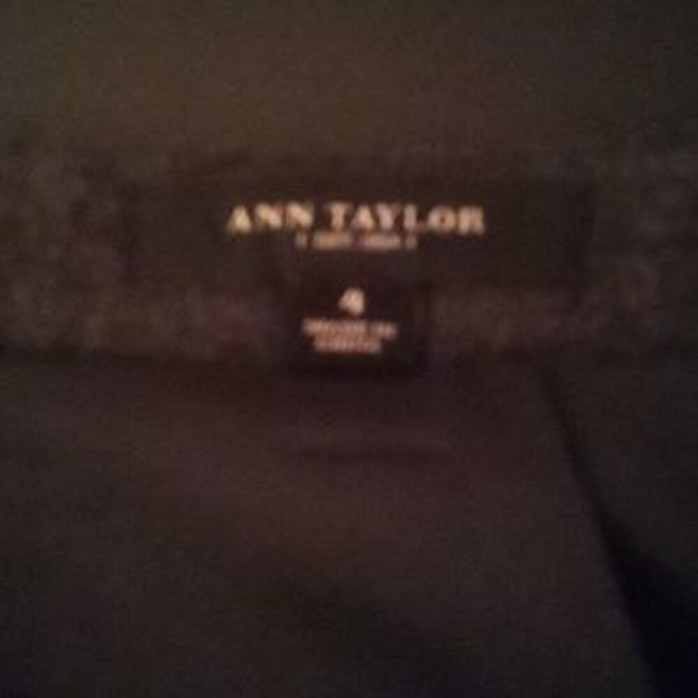 Gray lined pencil skirt size 4 - Picture 2 of 6